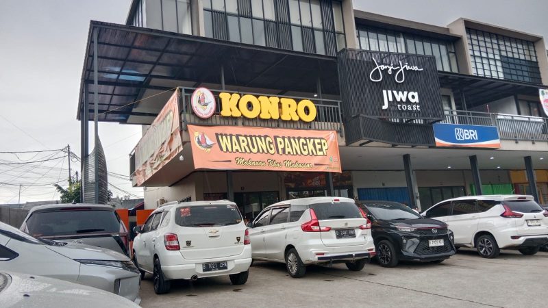 Hari Pertama Buka, Warung Pangkep di Depok Dipenuhi Pengunjung