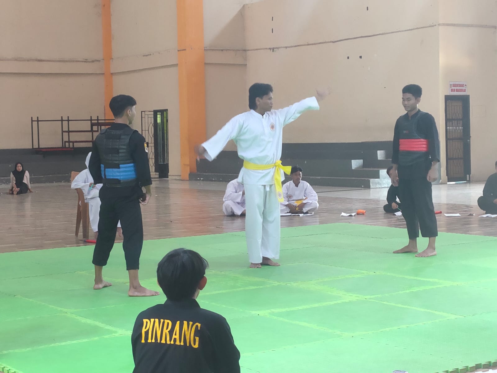 Pelatih dan Wasit Juri yang Lulus Penataran di Pinrang Diberi Beban Berat
