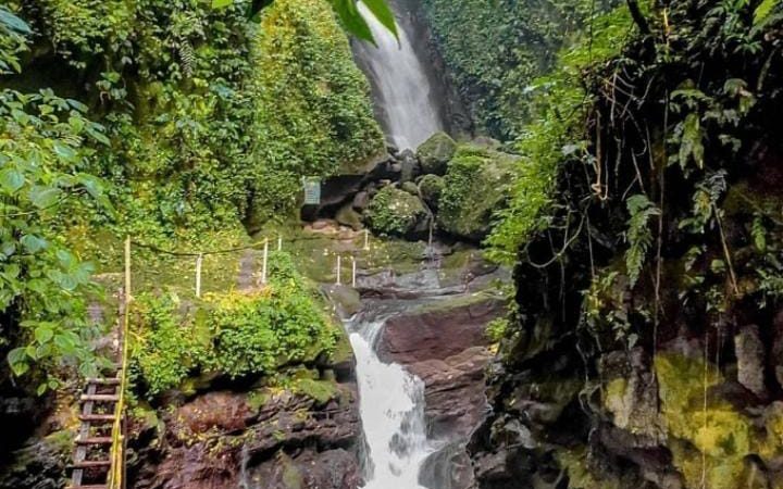 Curug Walet Pamijahan, Wisata Alam Tersembunyi di Kaki Gunung Salak
