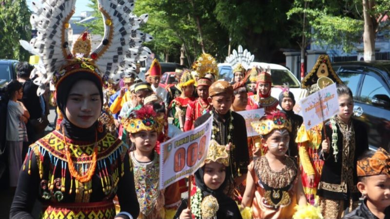 Pekan Budaya di Parepare Suguhkan Berbagai Jenis Pakaian Adat