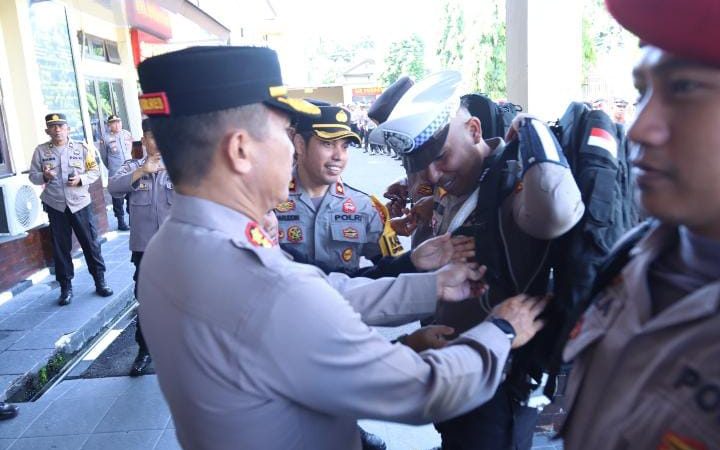 Polres Parepare Gelar Apel Pergeseran Pasukan Pengamanan TPS Pemilu 2024