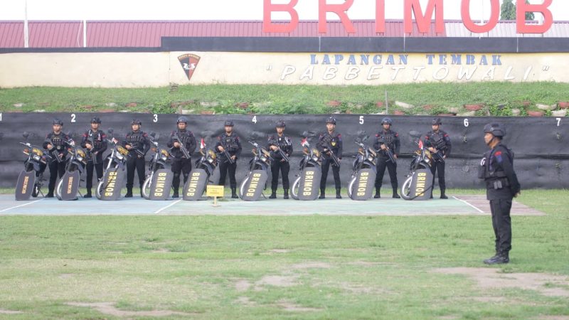 Danyon B Brimob Parepare Pimpin Apel Pemberangkatan Pengamanan Pemilu 2024