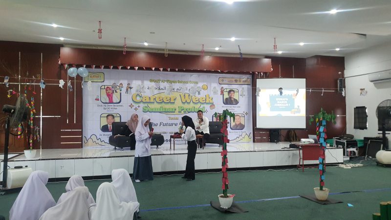 Direktur Edutour PT. DEC Jadi Pembicara di Seminar Career Week SMAIT Al-Fityan School Gowa