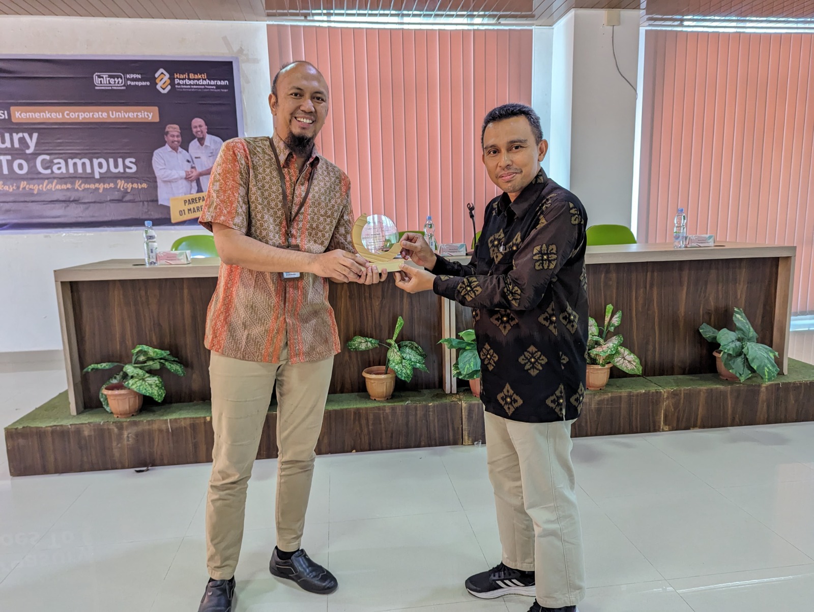Sinergi KPPN dan IAIN Parepare dalam Bentuk Kuliah Praktisi, Warek I Sebut Selangkah Lebih Maju