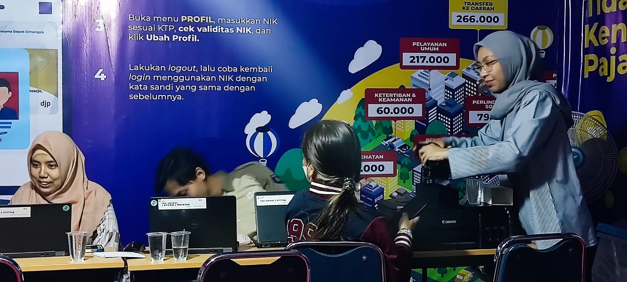 Mudahkan Wajib Pajak Lapor SPT, KPP Pratama Parepare Hadir di Pasar Ramadan