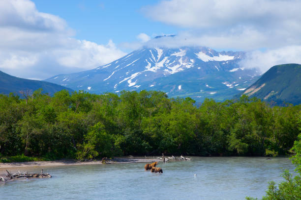 Kamchatka: Semenanjung Terbesar di Dunia, Dua Kali Lebih Besar dari Pulau Jawa