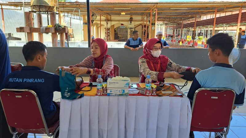 Gandeng Puskesmas Mattiro Bulu, Rutan Pinrang Gelar Pemeriksaan dan Pengobatan Massal bagi Pegawai dan Warga Binaan