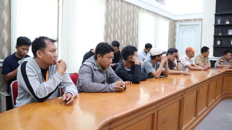 Limbah Sekda Pinrang Terima Aduan Warga Desa Samaenre, Duga Penggilingan Beras Cemari Lingkungan