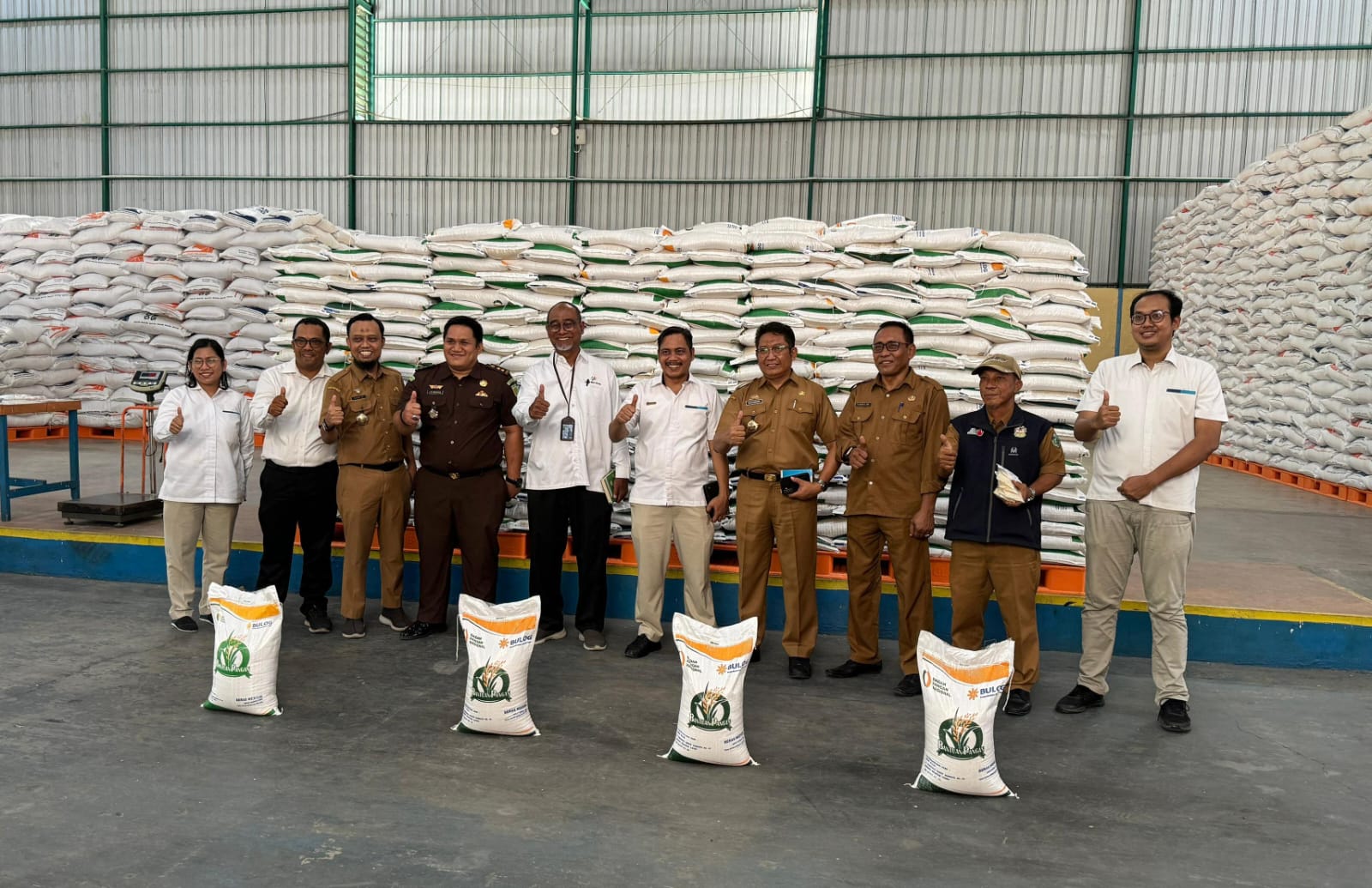 Cek Gudang Bulog, Pemkot Parepare Segera Salurkan Cadangan Bantuan Beras Tahap Dua