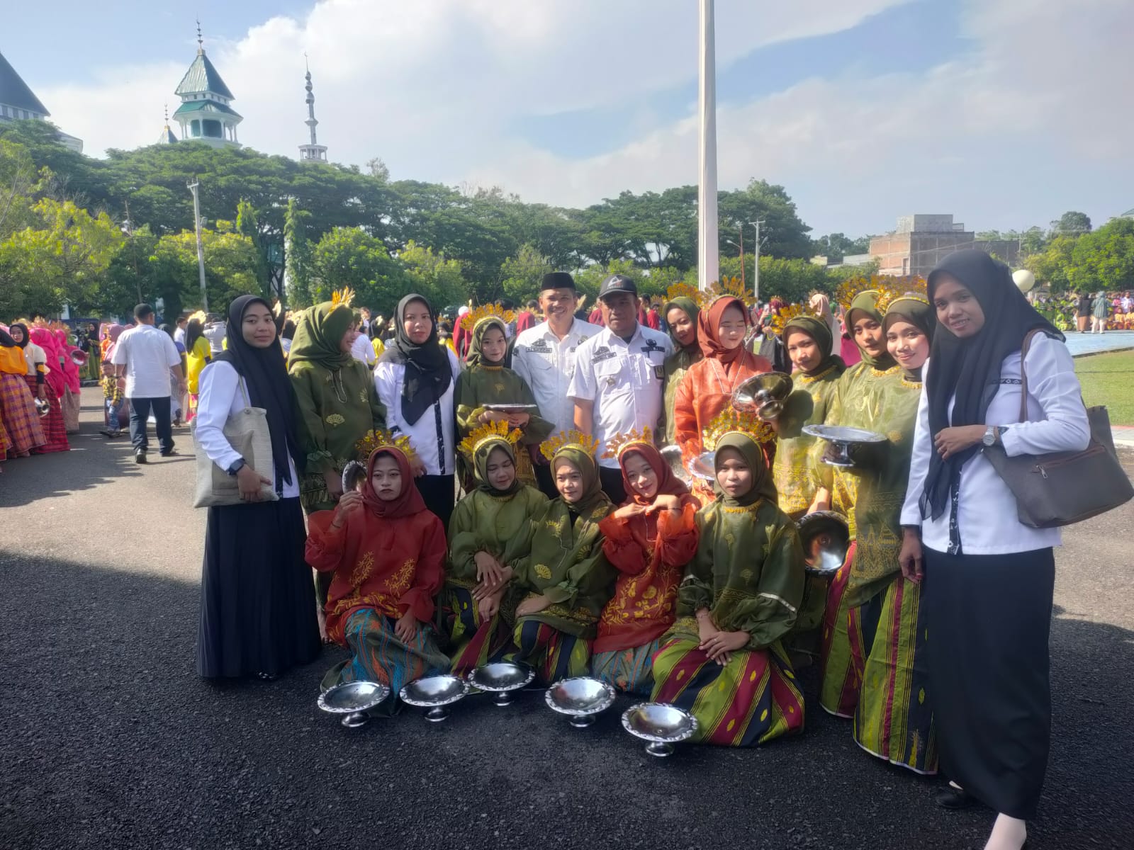 Ribuan Pelajar di Pinrang Ikut Tari Padduppa Massal