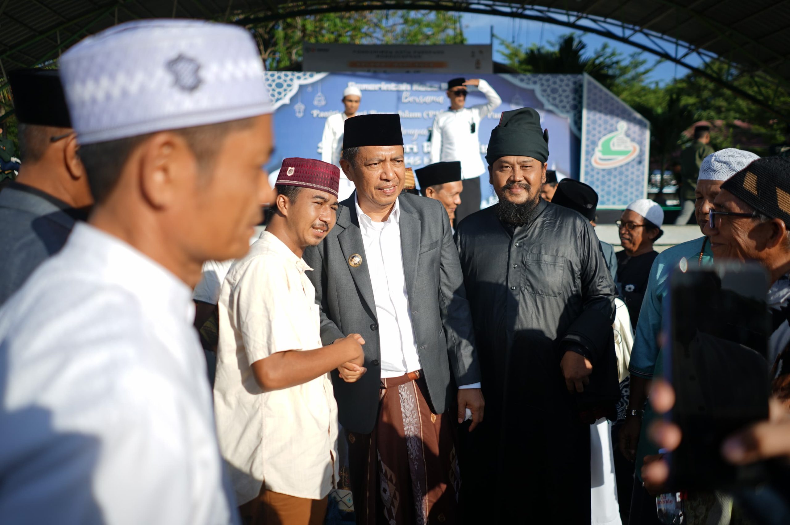 Pj Wali Kota Parepare Akbar Ali Melaksanakan Salat Iduladha bersama Masyarakat di Lapangan Andi Makkasau