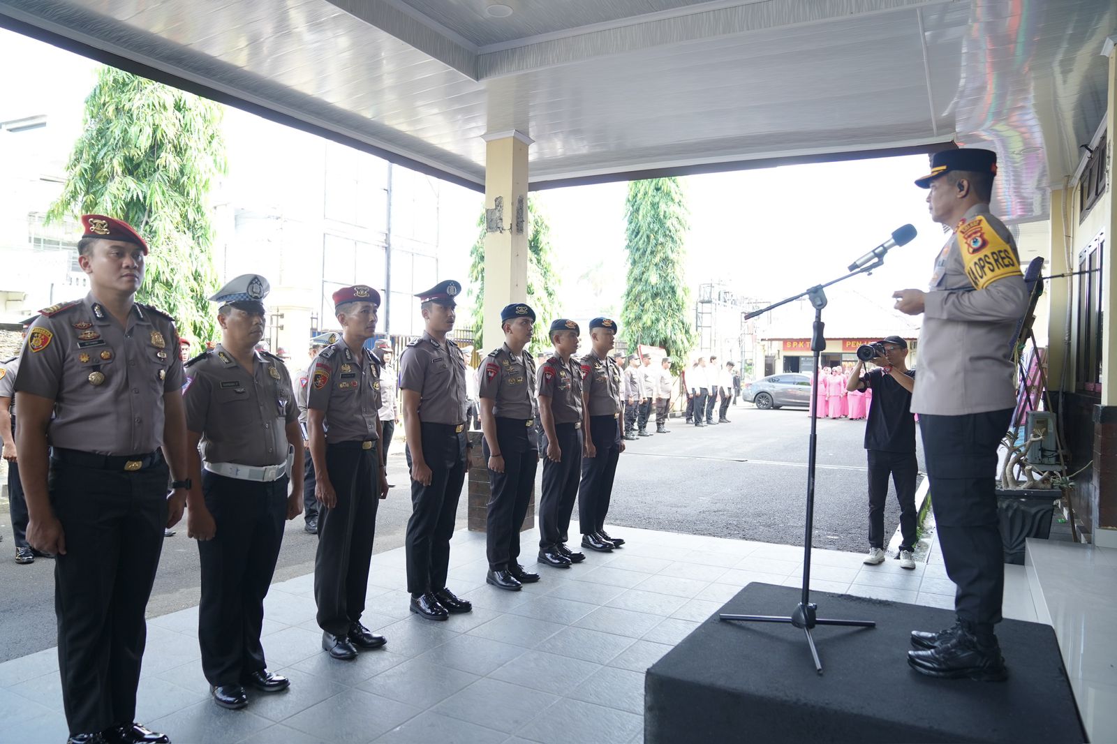 Kapolres Parepare Kukuhkan Kenaikan Pangkat Setingkat Kapolsek Ujung dan Kasat Reskrim