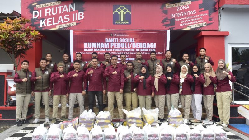Rutan Pinrang Bagikan 30 Paket Sembako ke Masyarakat Melalui Bakti Sosial Kumham Peduli
