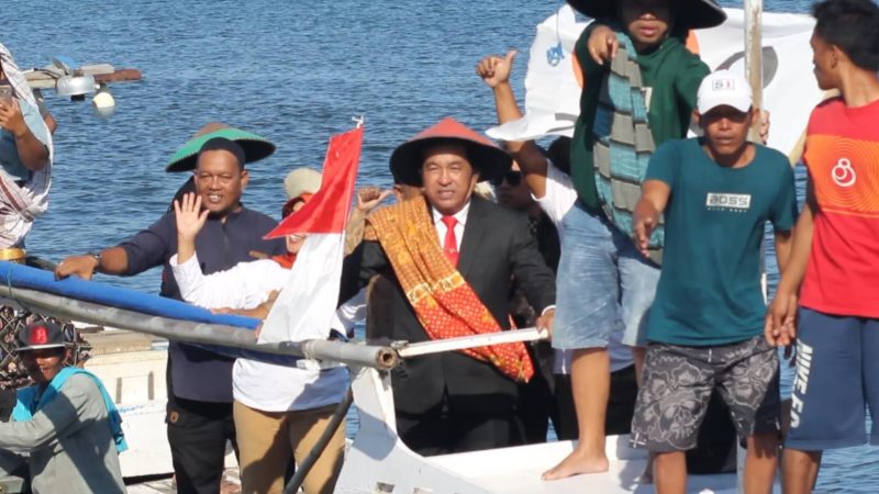 Caleg PKS Terpilih Hadiri Pelantikan Jadi Anggota DPRD Diarak Menggunakan Perahu