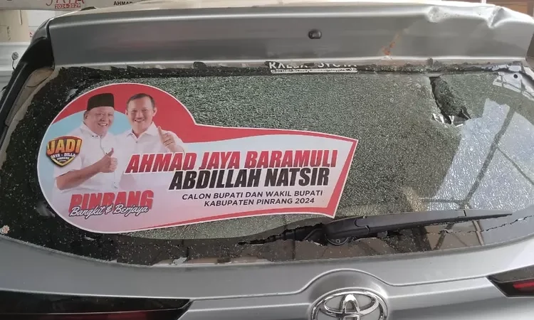 Kendaraan Pendukung Jaya-Dillah Dilempari Batu di Jalur Dua Paleteang