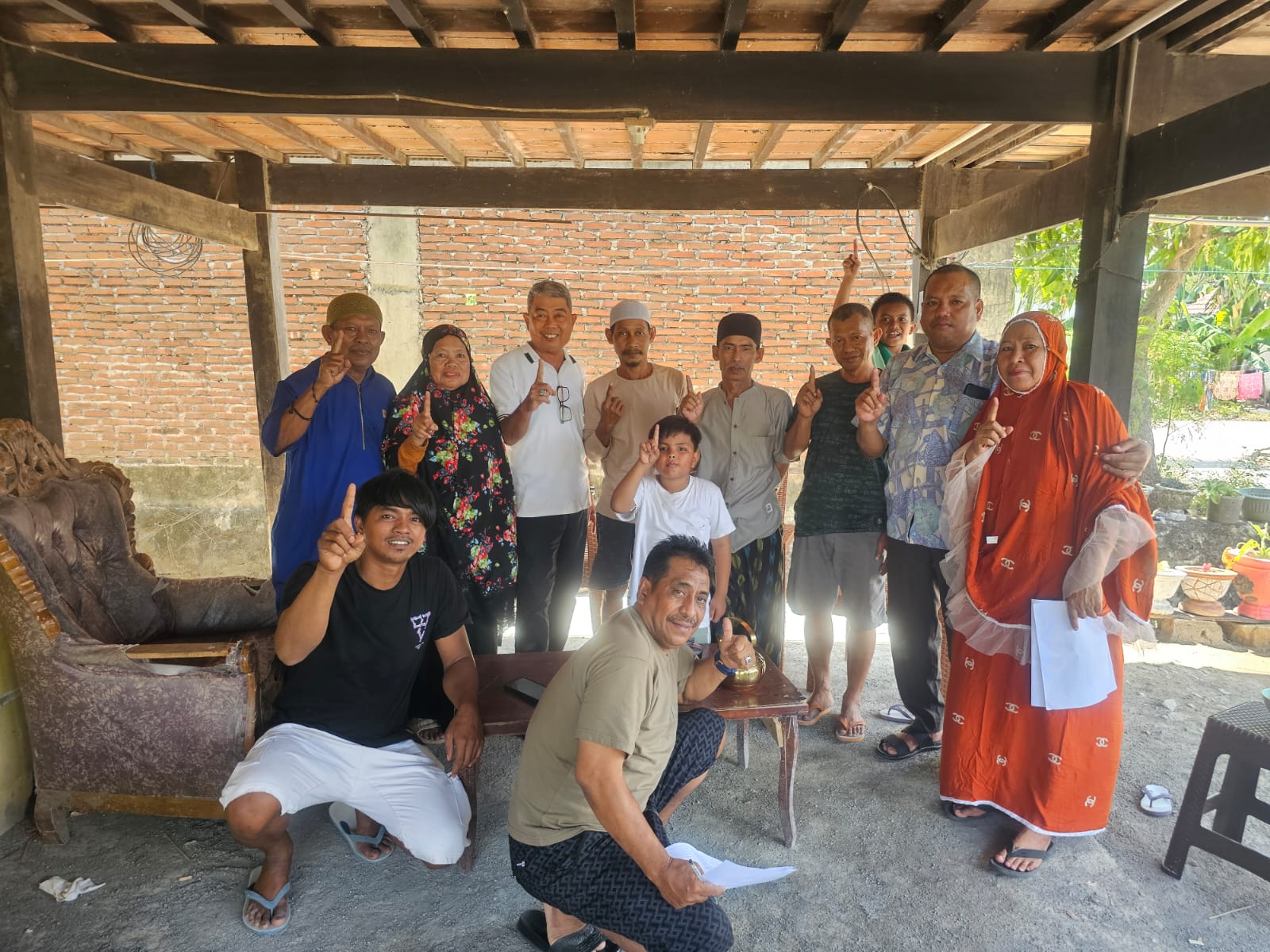 Menangkan JADI di Pilkada Pinrang, Dua Tokoh Masyarakat Paleteang Door to Door