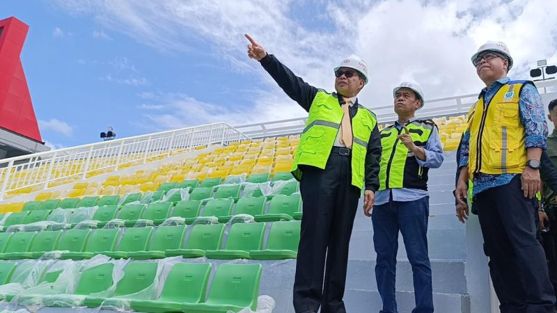 Taufan Pawe Tinjau Progres Renovasi Stadion Gelora Bj Habibie