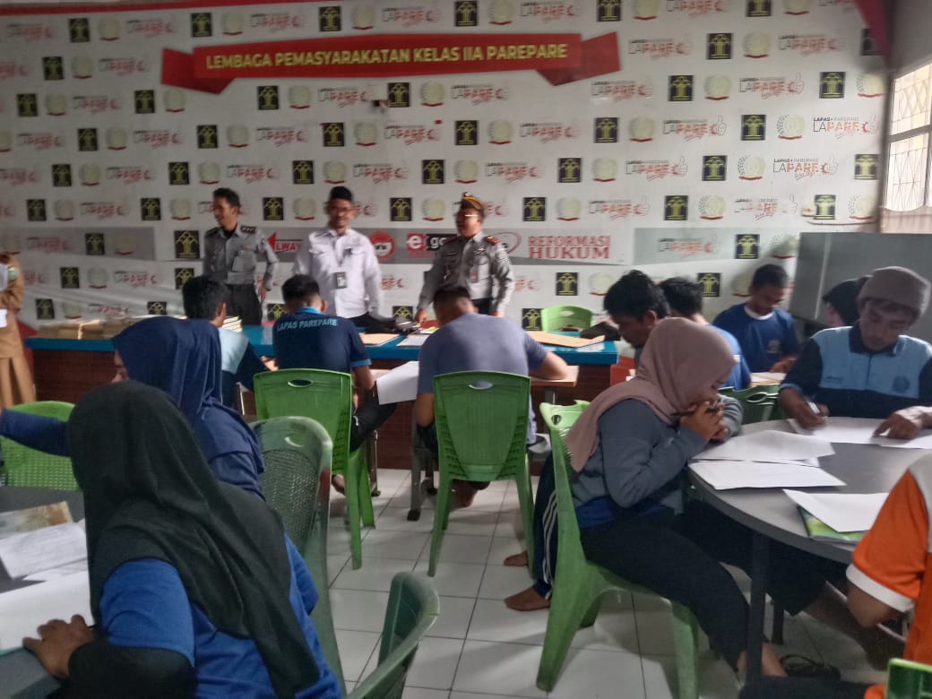 30 Warga Binaan Lapas Parepare Selesaikan Pendidikan Setara Paket A B dan C