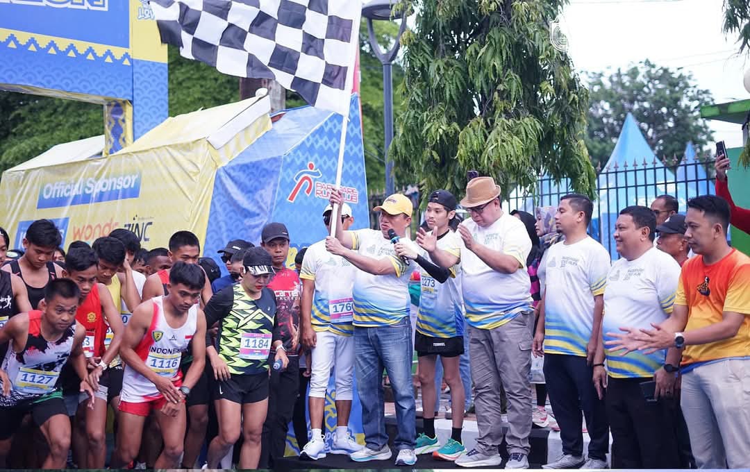 Ribuan Peserta Ikuti Parepare Love Run 2025