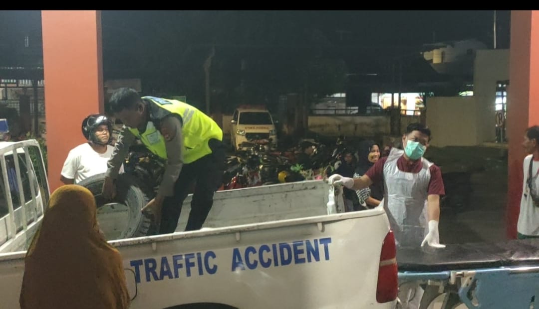 Motor Adu Banteng, Satu Pengendara Tewas di TKP