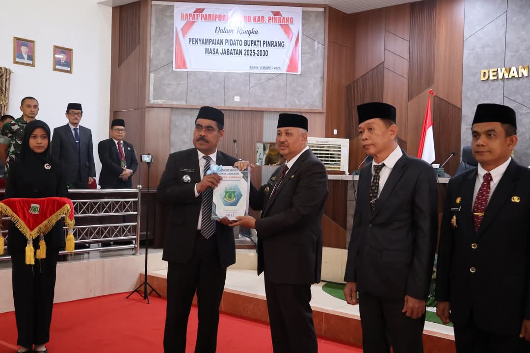 DPRD Pinrang Gelar Sertijab, Bupati Irwan dan Wabup Sudirman Siap Bertugas 