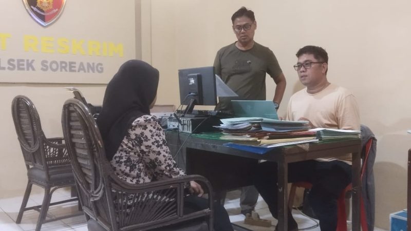 Cucu Kuras Uang Nenek di ATM untuk Bermain Judi Online Slot