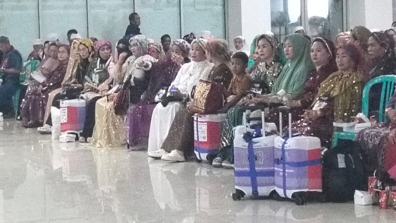 Jemaah Haji Pinrang Abaikan Cuaca Ekstrem Demi Beribadah di Tanah Suci