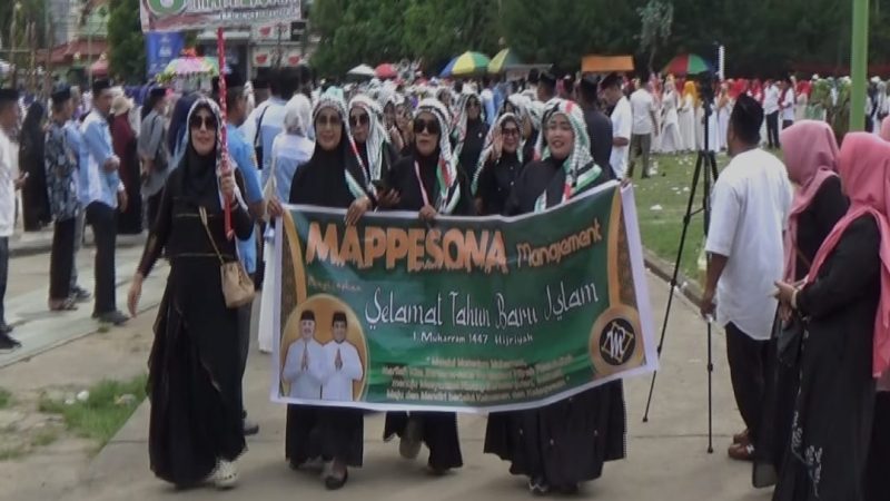 Mak-Mak di Pinrang Pawai Kenakan Kostum, Dukung Kemerdekaan Palestina