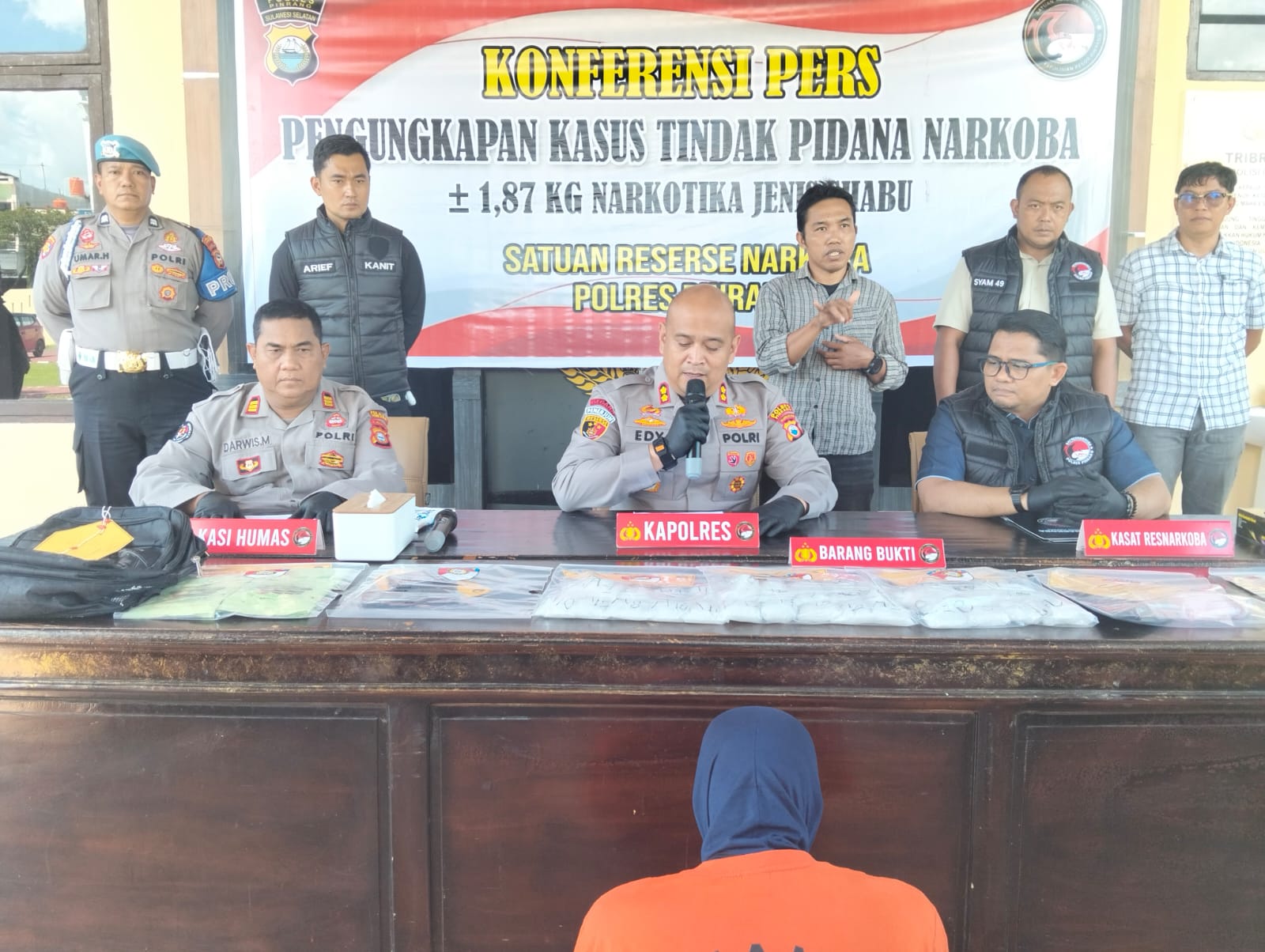 Bandar Narkoba Ditangkap Polisi di Pinrang saat Kemas Sabu-Sabu