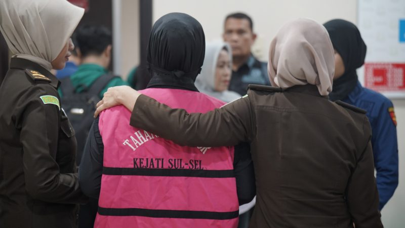Kejati Sulsel Tahan 2 Tersangka Dugaan Korupsi Penyaluran Kredit Bank Makassar