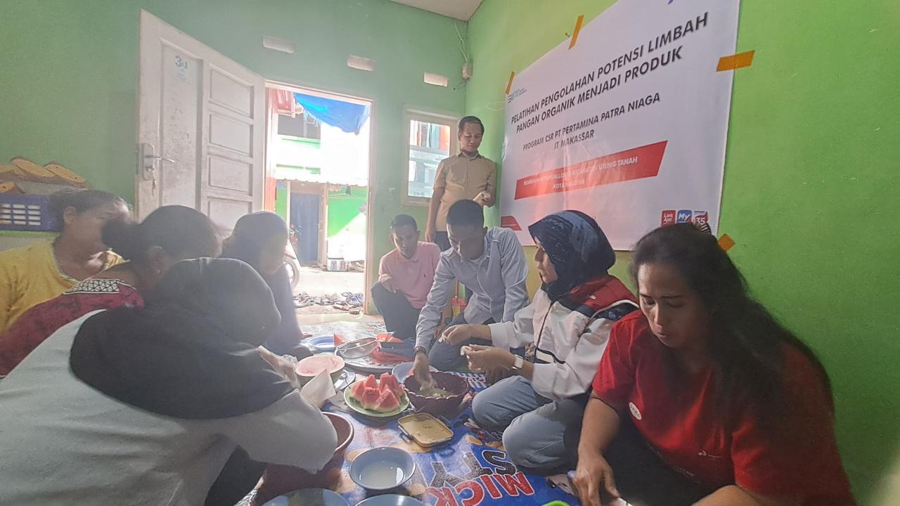 Kulit Semangka jadi Camilan, Pertamina  Sulawesi Latih UMKM Olah Limbah Pangan Bernilai Ekonomi