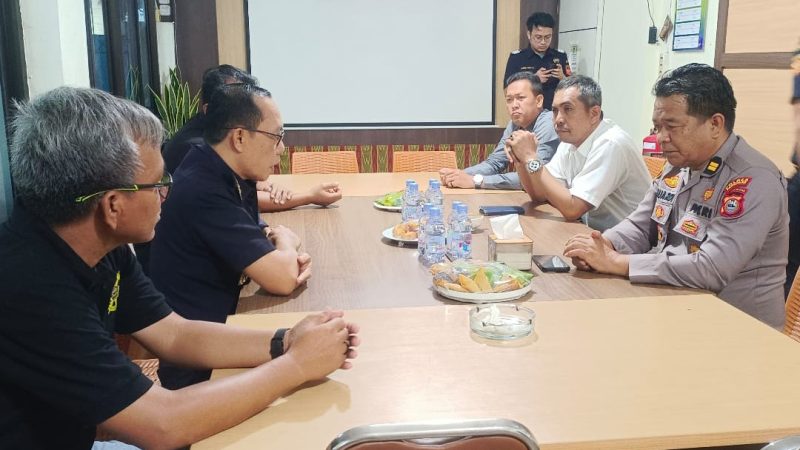 Kapolsek KPN Bertandang ke Kantor Bea Cukai Parepare, Perkuat Sinergitas dan Komitmen Kerjasama