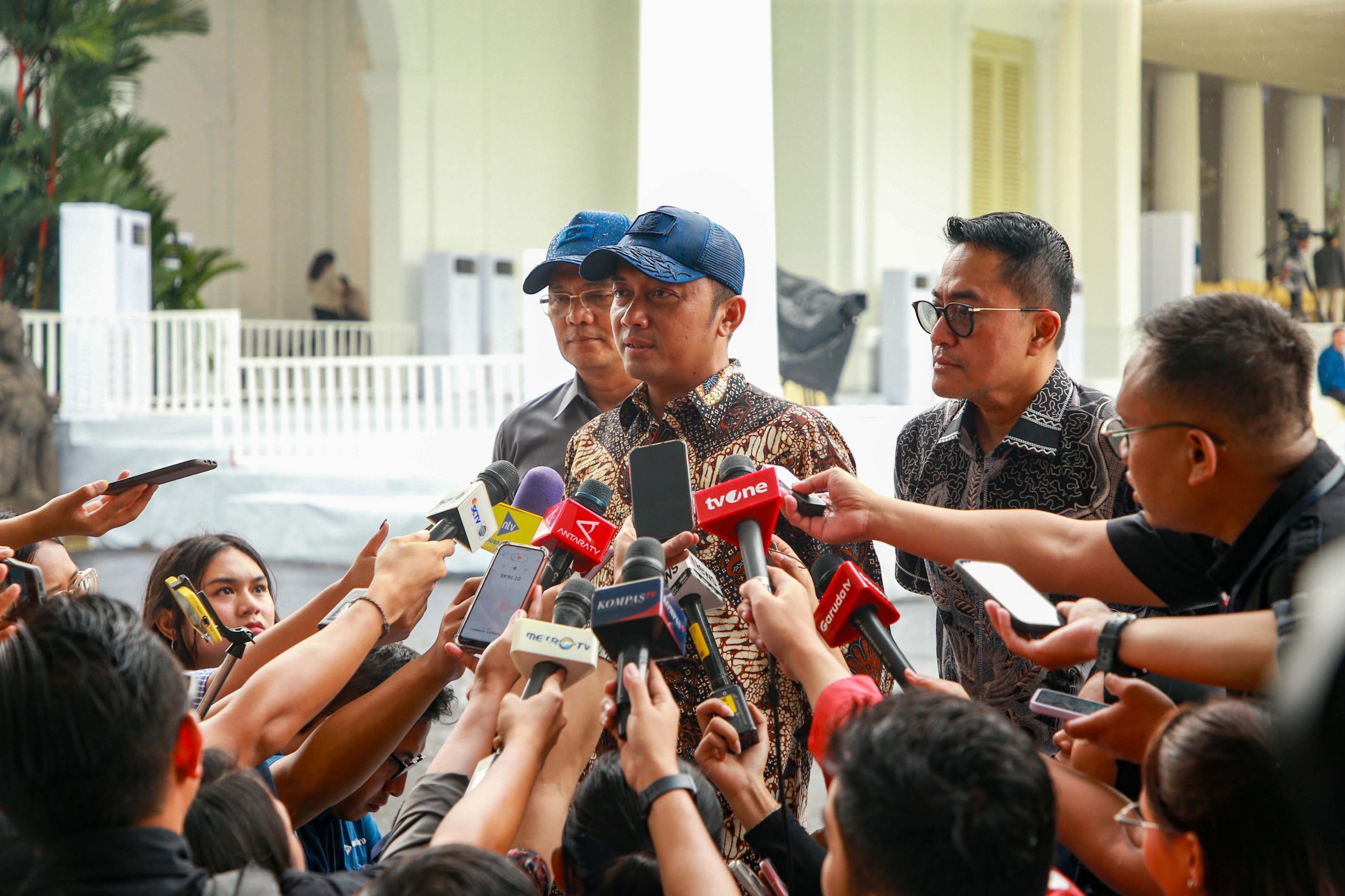 HUT RI Dihadiri 16 Ribu Warga, Mensesneg: Pakai Baju Adat Atau Pakai Merah Putih Saja