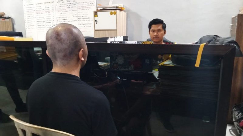 Pria yang Nyamar Wanita Bercadar Gasak Uang Calon Mempelai Pria Puluhan Juta