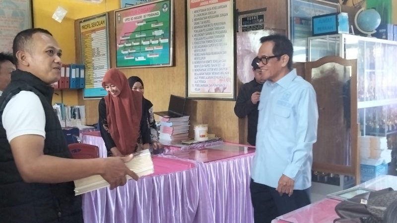 Berkunjung ke Pinrang, La Tinro La Tunrung Temukan WC Tak Berfungsi di Sekolah