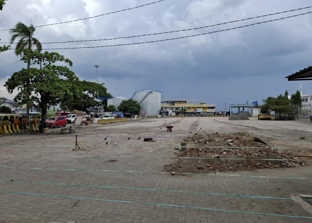 Pelataran Parkir di Pelabuhan Nusantara Mulai Dibenahi Pelindo Parepare