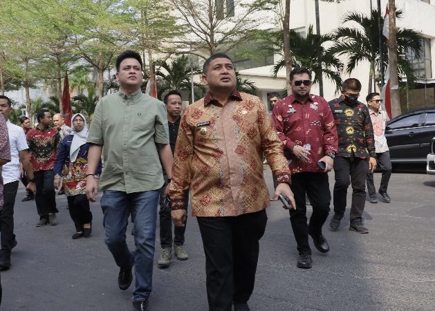 Walikota Makassar Sidak Kabel FO yang Semrawut, Provider Internet Diulti 7 Hari