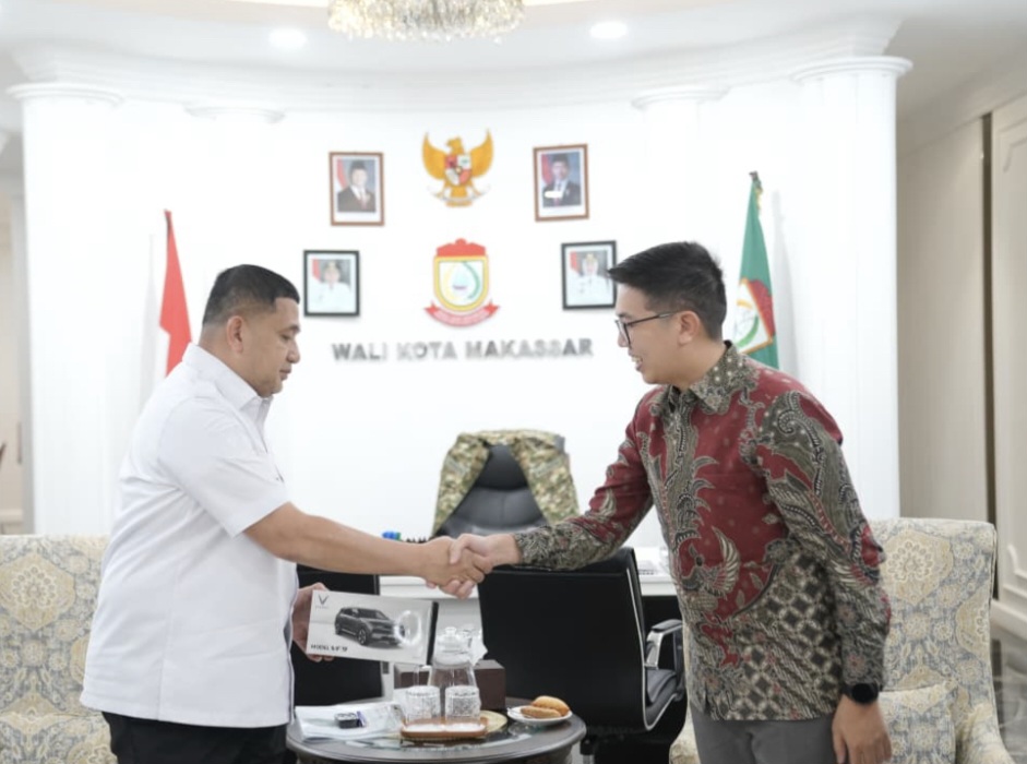 Walikota Makassar Minta Taksi Listrik Berdayakan Pencari Kerja & Supir Lokal