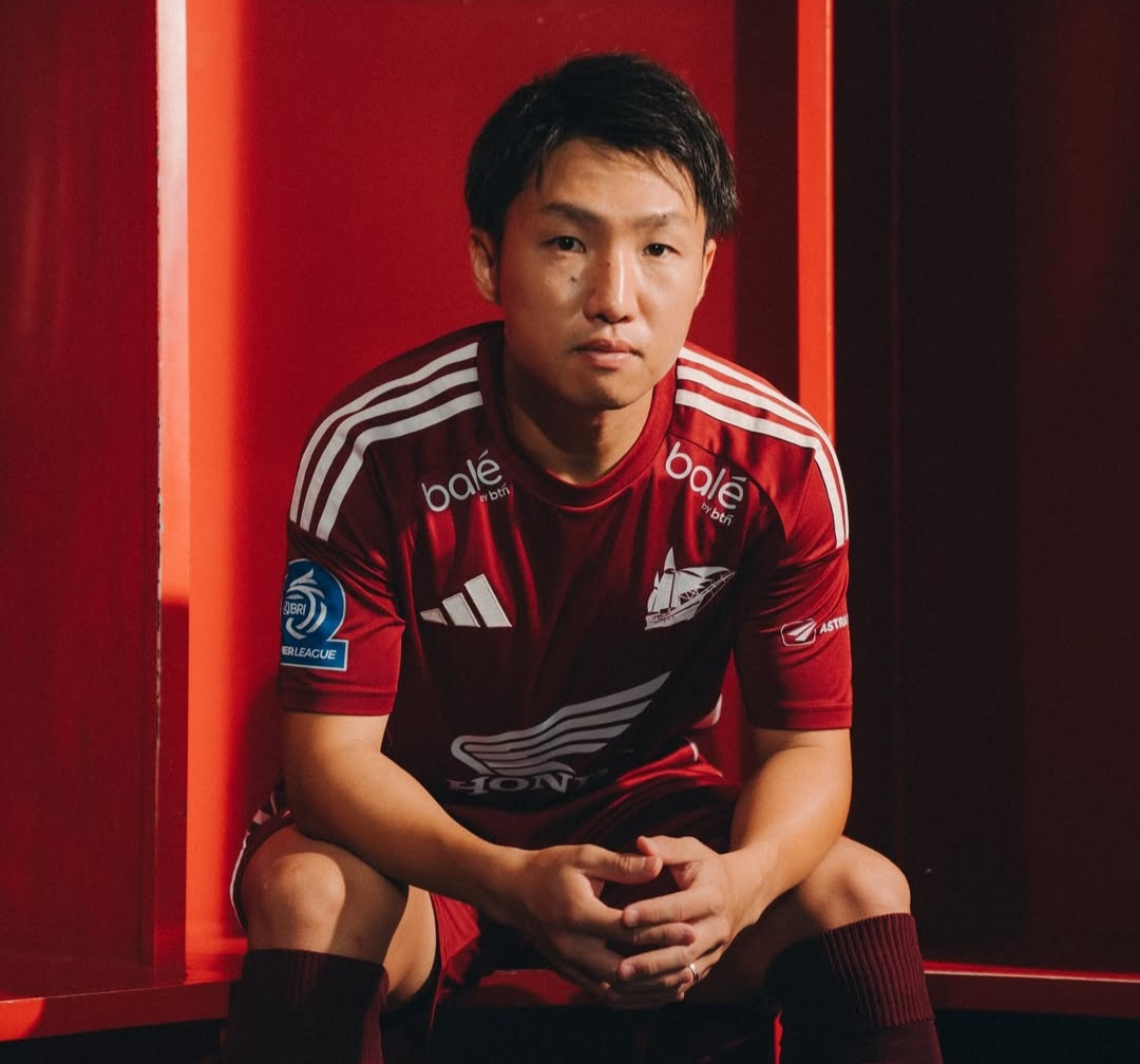 New Jersey PSM Makassar, Pakai Garis 3 Adidas