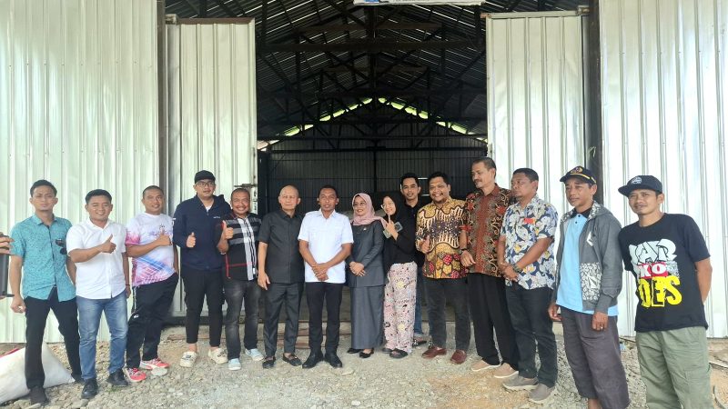 Bupati Sidrap Tinjau Ketersediaan Pupuk Subsidi di Kios Sari Tani Salobukkang