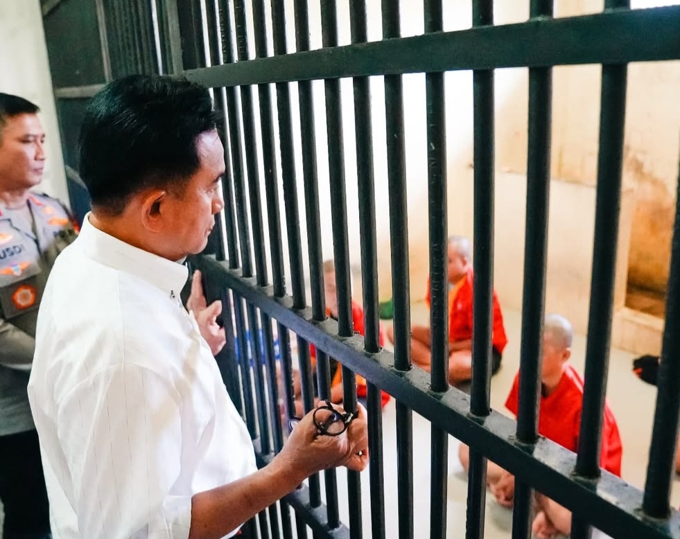 Yusril Sebut Tersangka Aksi Ricuh Bakar DPRD Bisa Diampuni Lewat RJ