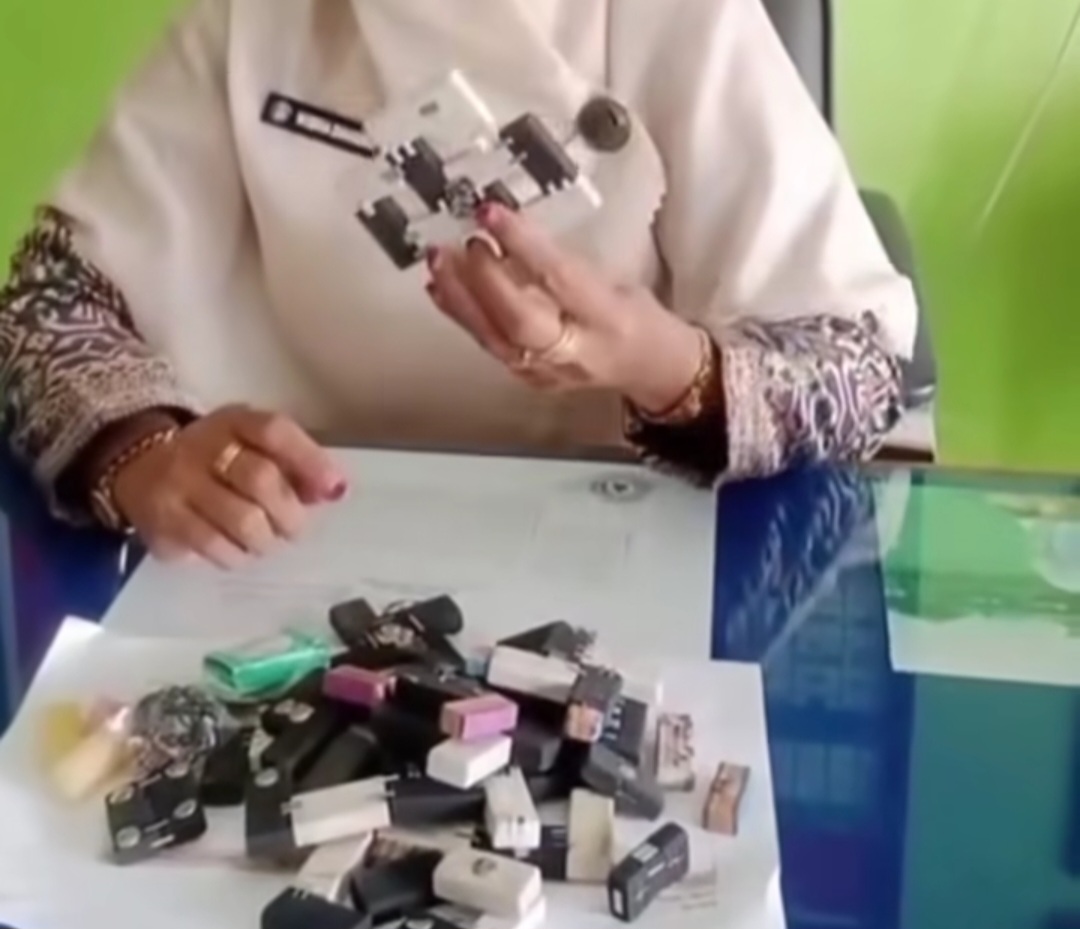 Viral..! Kepsek Larang Siswa Beli Penghapus untuk Buat Gasing