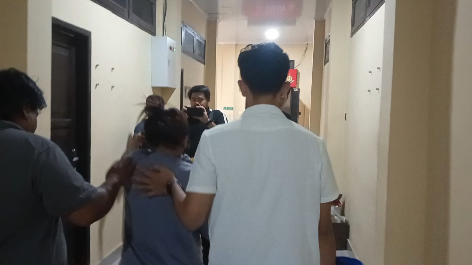 Mantan Pramusaji di Parepare Gasak Emas dan Uang Pemilik Rumah Makan