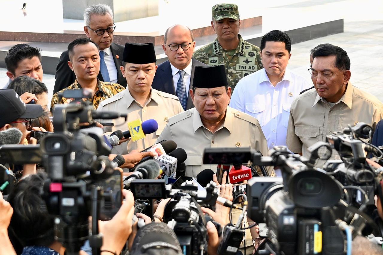 Pulang ke Indonesia, Presiden Bahas SDM dan Patriot Bonds