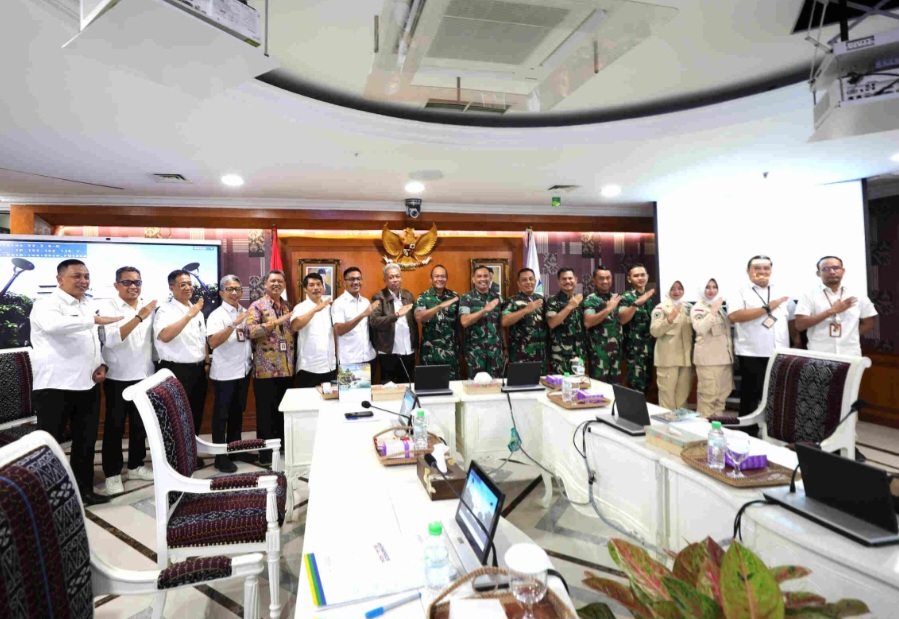 Kemensos Gandeng TNI AD Perkuat Sekolah Rakyat, Terapkan Kehidupan Disiplin Militer
