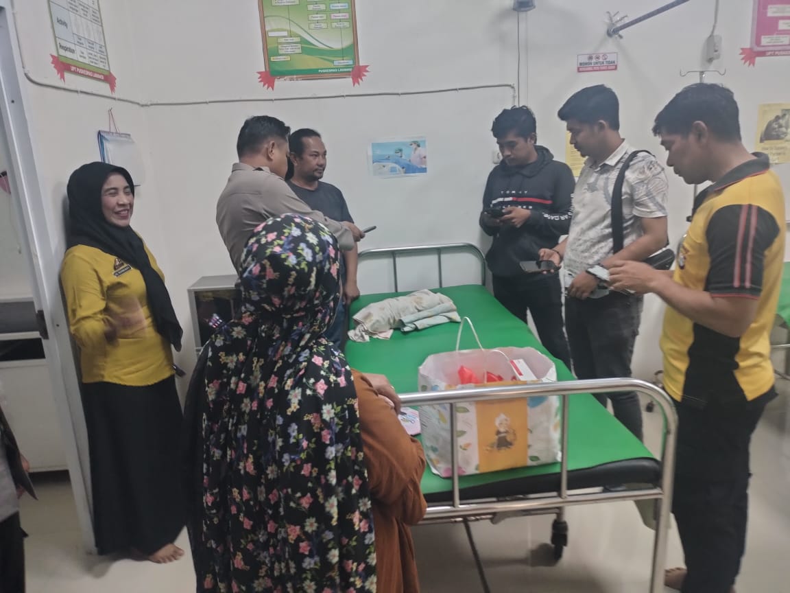 Bayi dengan Ari-Ari Ditemukan Dalam Kardus di Posyandu Perumahan Sidrap