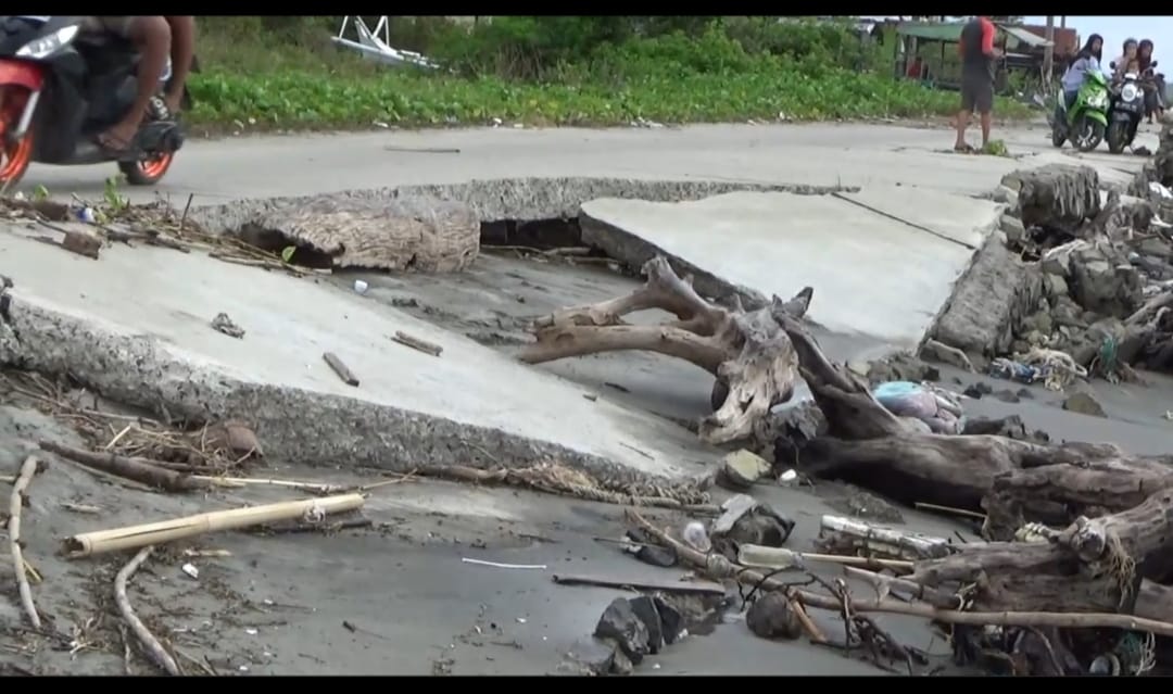 BPBD Pinrang Imbau Warga di Pesisir Kampung Serang Waspada Abrasi