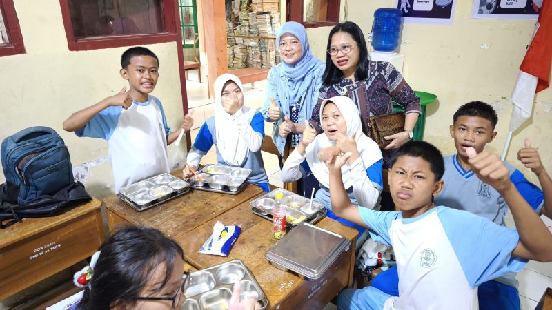 Tegaskan Pengawasan Bagian Pemenuhan HAM, Kanwil HAM Sulsel Pantau Program MBG di SMPN 33 Makassar