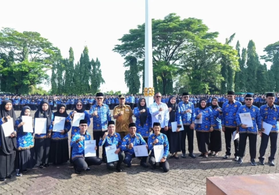 Gubernur Sulsel Lantik 4.043 PPPK Tahap 2, Minta Pegawai Amanah dan Rajin