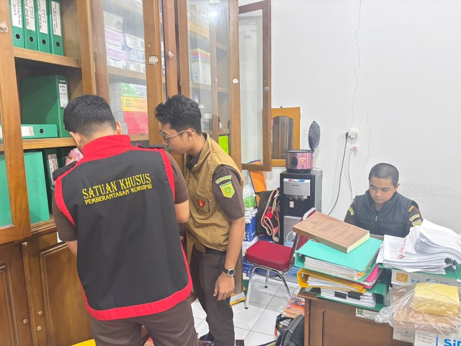 Kejaksaan Sita Sejumlah Dokumen Usai Geledah 4 Kantor Dinas di Sinjai